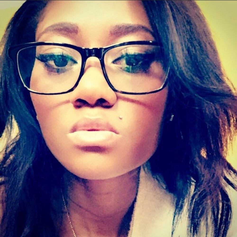 Meet your Posher, Nidwige danielle